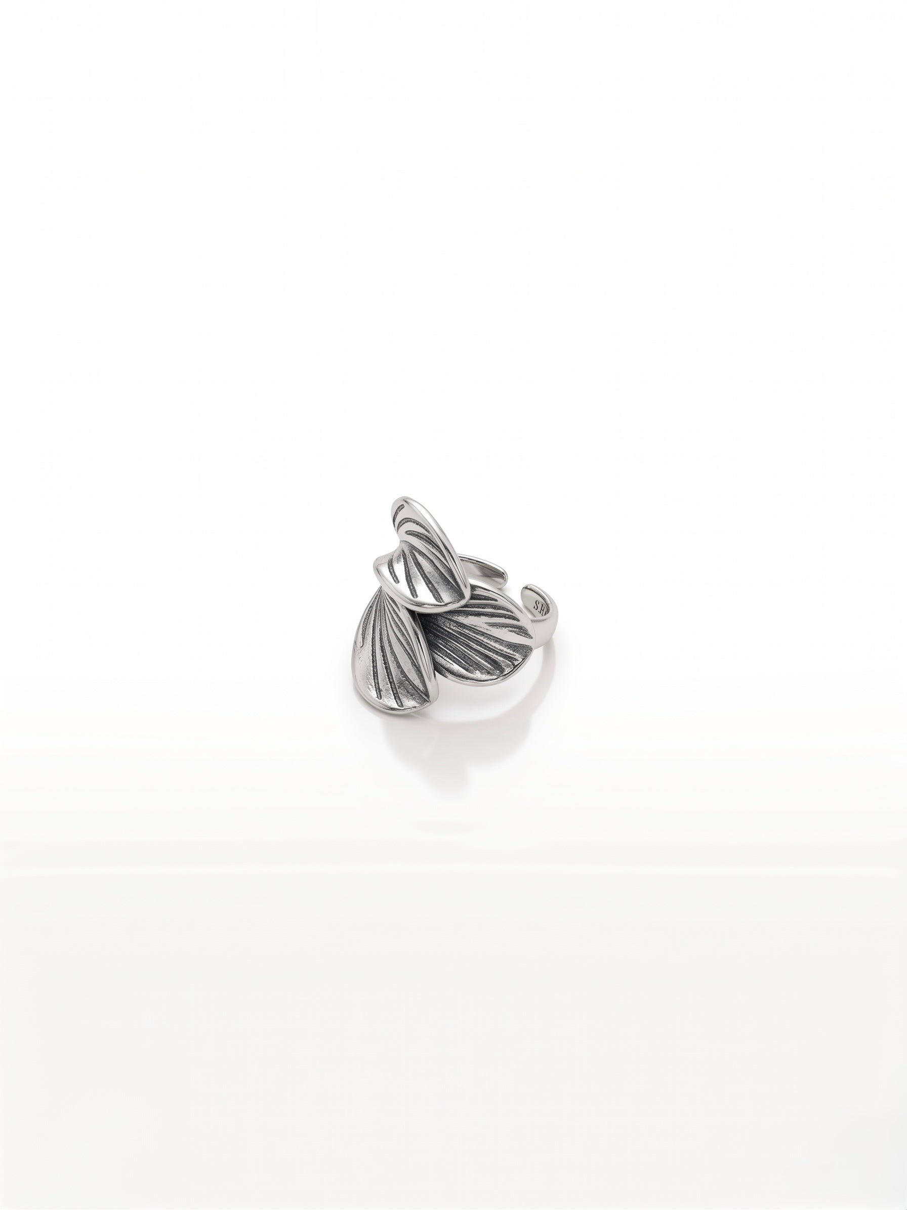 Anello “Ninfea” in Acciaio Inossidabile